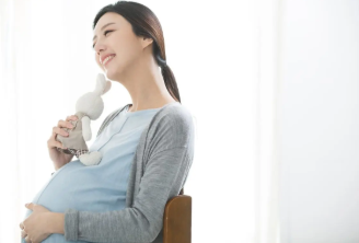 孕妇怀男孩和怀女孩时的妊娠反应差异大吗,妊娠反应主要是哪些因素引起的.png